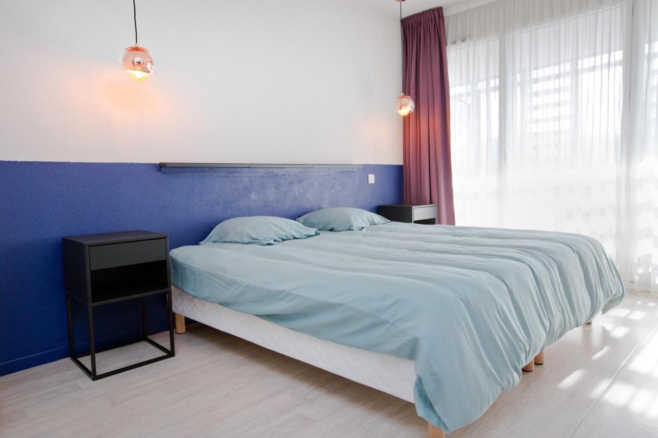 Grand Studio Avec Climatisation, Balcon Proche Gare Centre Ville Lourdes Luaran gambar
